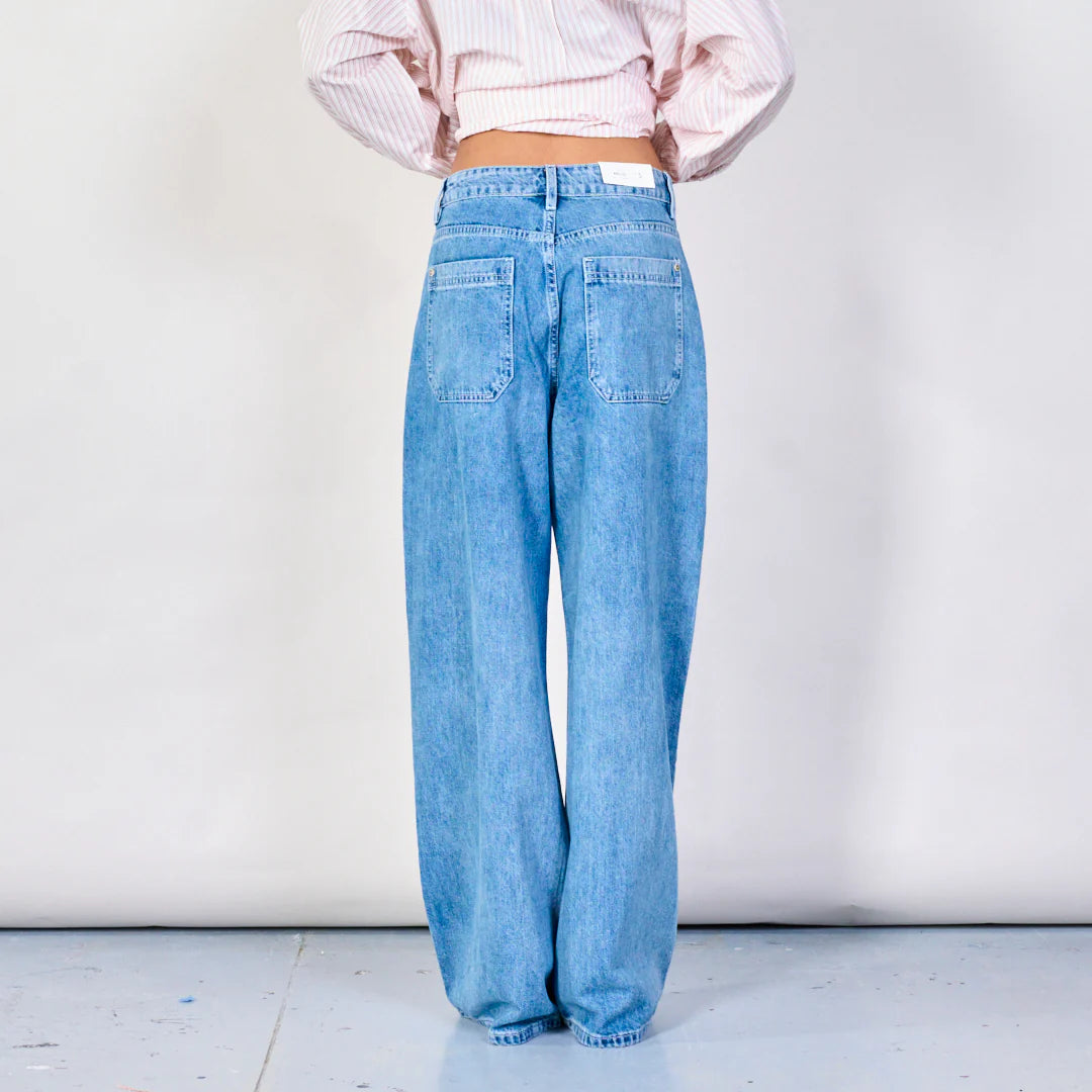 High-waist Relaxed fit Jeans