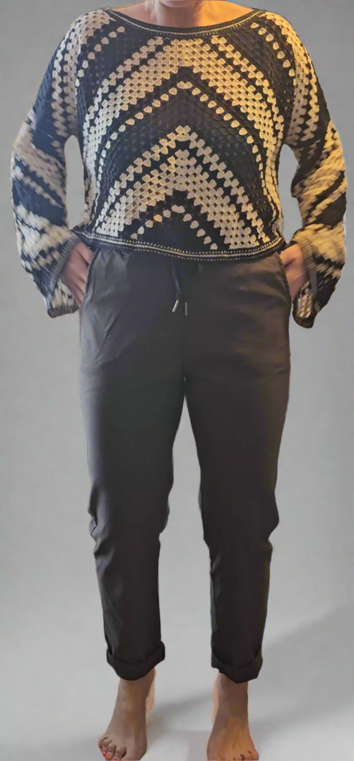Magic Pants Slim Leg