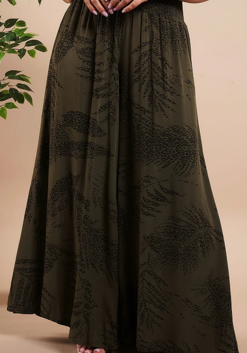 Leaf Print Wide leg Trousers