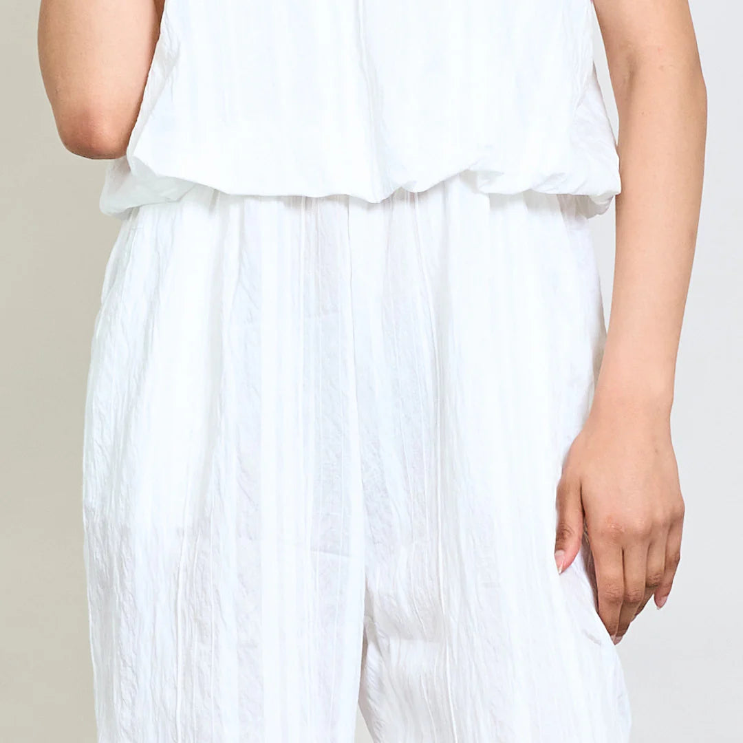 Crinkled Sleeveless Jumpsuit, Relaxed fit